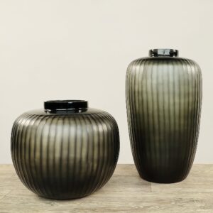 زجاج منفوخ يدويًا