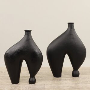 مزهرية مزخرفة للزهور