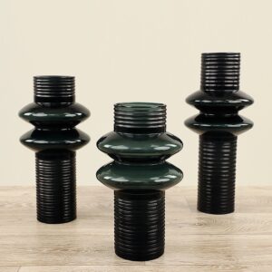 فازة زجاجية أنيقة