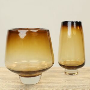 فازة زجاجية