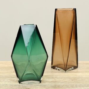 مزهرية من الزجاج