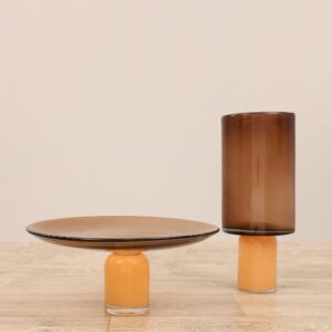 فازة زجاجية شفافة