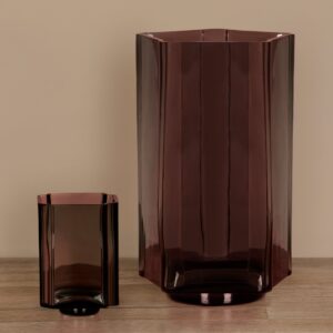 فازة بتصميم هندسي