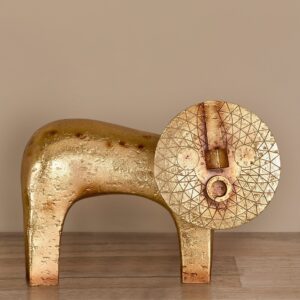 تمثال أسد مزخرف