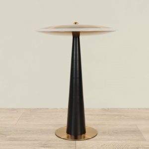 مصباح مكتبي