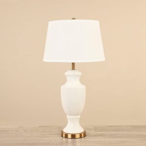 مصباح طاولة سيراميكي