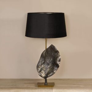 مصباح طاولة معدني