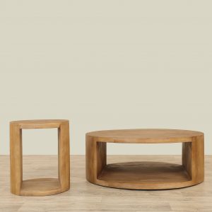 طاولة قهوة مع طاولة جانبية