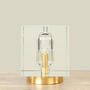 مصباح طاولة من الكريستال