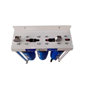 نظام فلترة مياه صناعي بهيكل ثلاثي متين — مرحلة ما قبل التناضح العكسي مع تحكم بالضغط | ampure