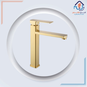 خلاط مغسلة ذهبي بتصميم مربع وطول مرتفع