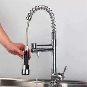 حنفية مطبخ أرضية مستقلة بتصميم سستة ورشّاش قابل للسحب - كروم لامع