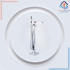 صنبور جاكوزي أرضي بتصميم مربع وتشطيب كروم لامع