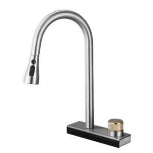 خلاط مياه شلالي ذهبي بمقبض واحد — مقاس قياسي وطلاء ذهبي لامع لتدفق فاخر | SINDBAD