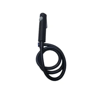 شطّاف يدوي بافلي أسود مع خرطوم للتركيب الجداري