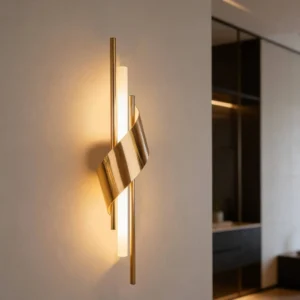 إضاءة جدارية مودرن بلون ذهبي — 3 إضاءات بقوة 7 واط، عرض 650 مم