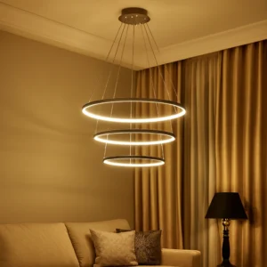 نجف مودرن فضي بإضاءة صفراء، مقاسات 40+60+80 سم، 75 واط