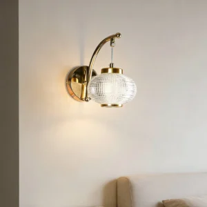 أبليك حائط مودرن ذهبي بثلاث لمبات 5 واط