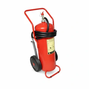 طفاية حريق بعجلات بسعة 50 كجم – بودرة كيميائية جافة ABC ونظام تشغيل بالخرطوشة (Buckeye)