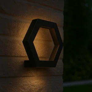 كشاف بوابة أسود بإضاءة صفراء 6 واط