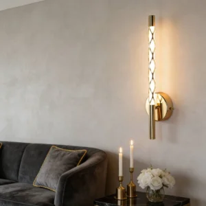 أبليك حائط مودرن ذهبي — إضاءة صفراء 7 واط، طول 400 ملم