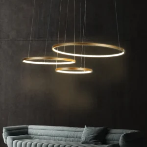 نجف مودرن ثلاثي الحلقات ذهبي - إضاءة صفراء 75 واط