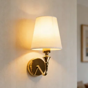 أبليك حائط مودرن ذهبي بمقبس E14 ومصباح واحد