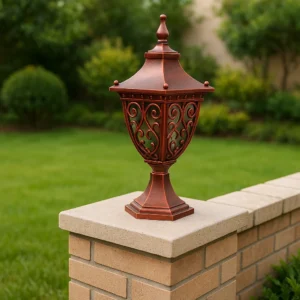 فانوس أرضي نحاسي صغير بقاعدة لمبة E27 للسور