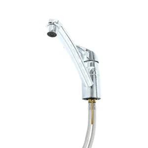 خلاط مطبخ بتشطيب كروم ومقبض واحد — تصميم عصري ومرن مقاوم للصدأ | Grohe