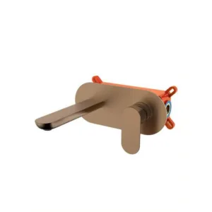 صنبور حوض جداري بمقبض واحد من Tredex — أسود مطفي مع لمسات نحاسية