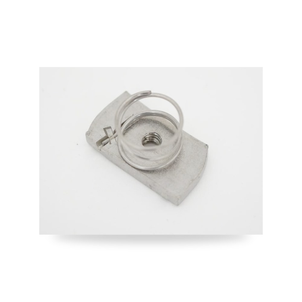 صامولة سداسية فولاذية M8 مجلفنة صناعية عالي ريمكو للتوريدات الصناعية (Reemco Industrial)