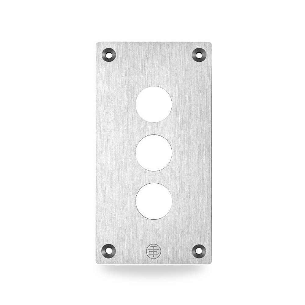 علبة وكابينة أزرار ومفاتيح تحكم لوحات 3 لوحات ريمكو للتوريدات الصناعية (Reemco Industrial)
