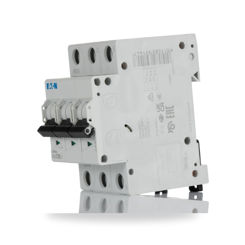 قاطع تيار أوتوماتيكي MCB ثلاثي 10A منحنى طراز ريمكو للتوريدات الصناعية (Reemco Industrial)