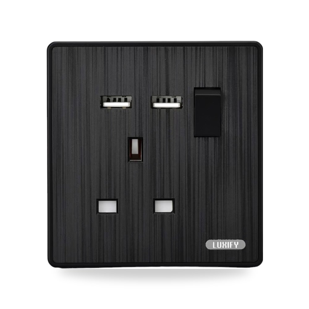 فيش 13 امبير مع LUXIFY USB اسود مطور أسود