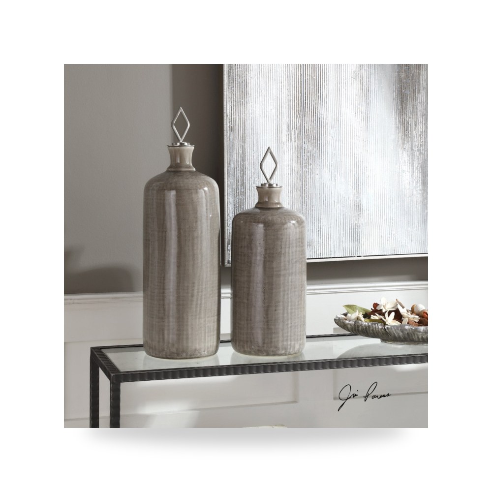 فازة ومزهرية سيراميك ديكورية فاخرة فاخر أترموست (Uttermost)