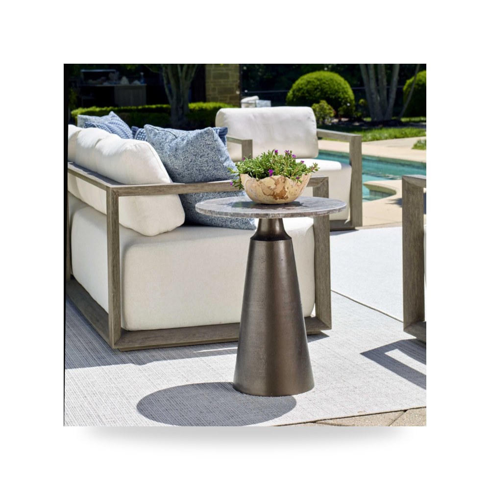 طاولة جانبية برونزي Midsummer أترموست Uttermost