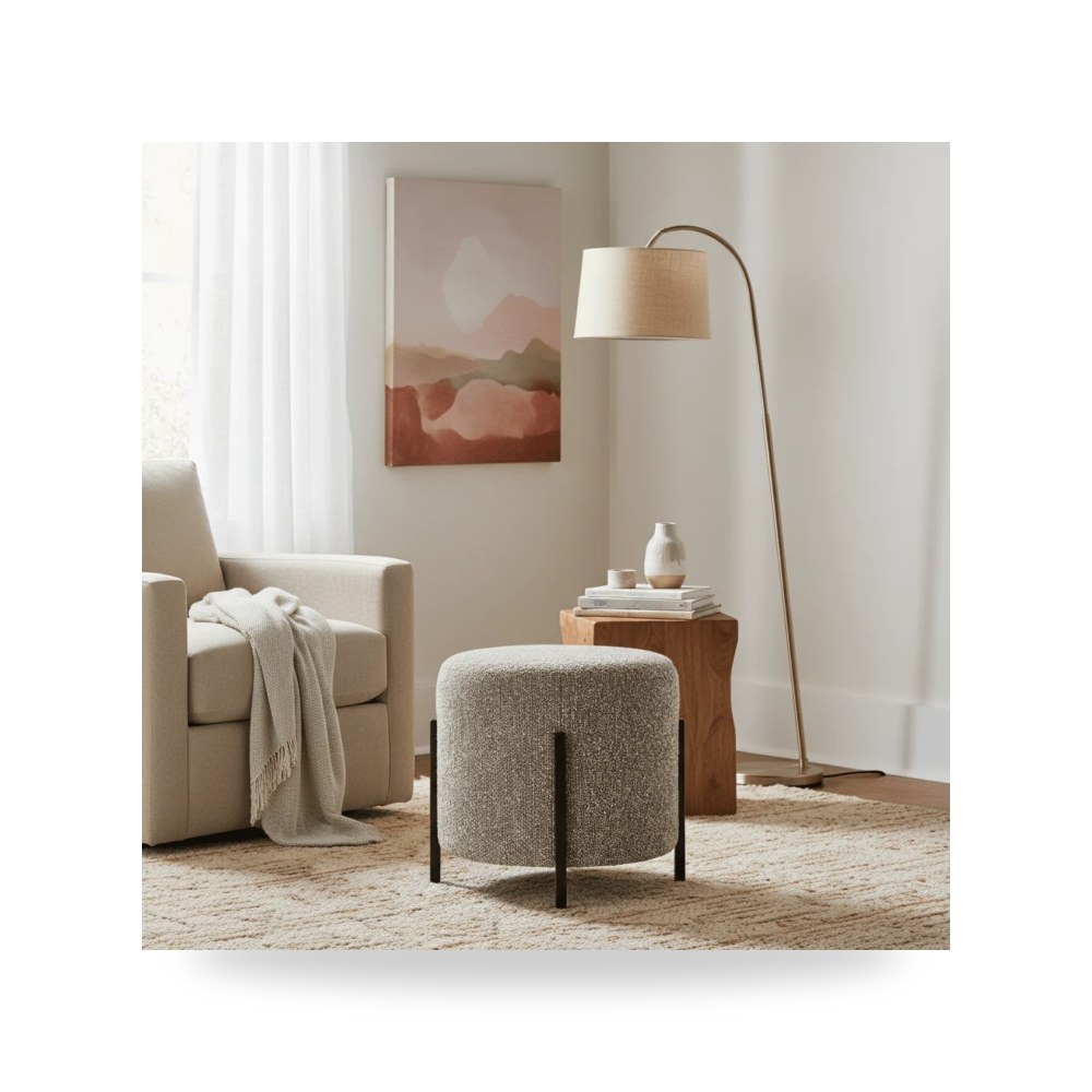 بوف ومسند قدم عثماني - بوف Universal معتمد - من Universal Furniture - طراز U301382