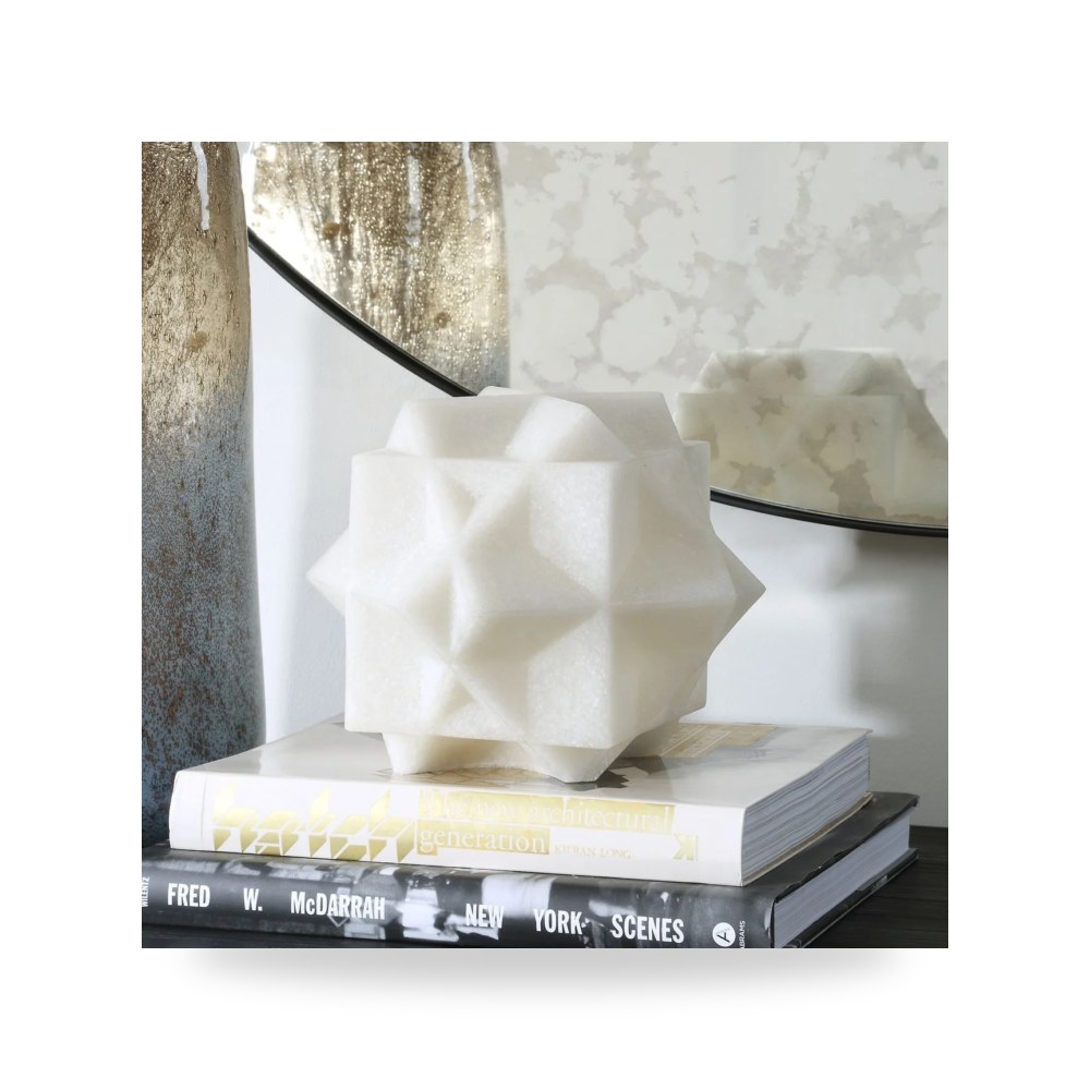 أبيض Sculpture أترموست Uttermost