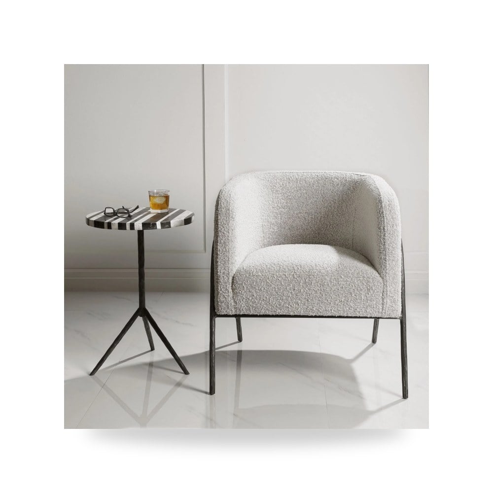 كرسي جلوس بتصميم أنيق - كرسي Uttermost موديل 23571 UTT - طراز 23571-UTT