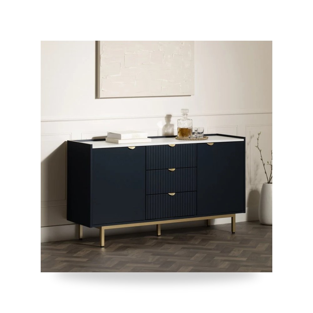 طاولة بوفيه خشبية بتصميم حديث وأنيق، تضيف Royal Furniture
