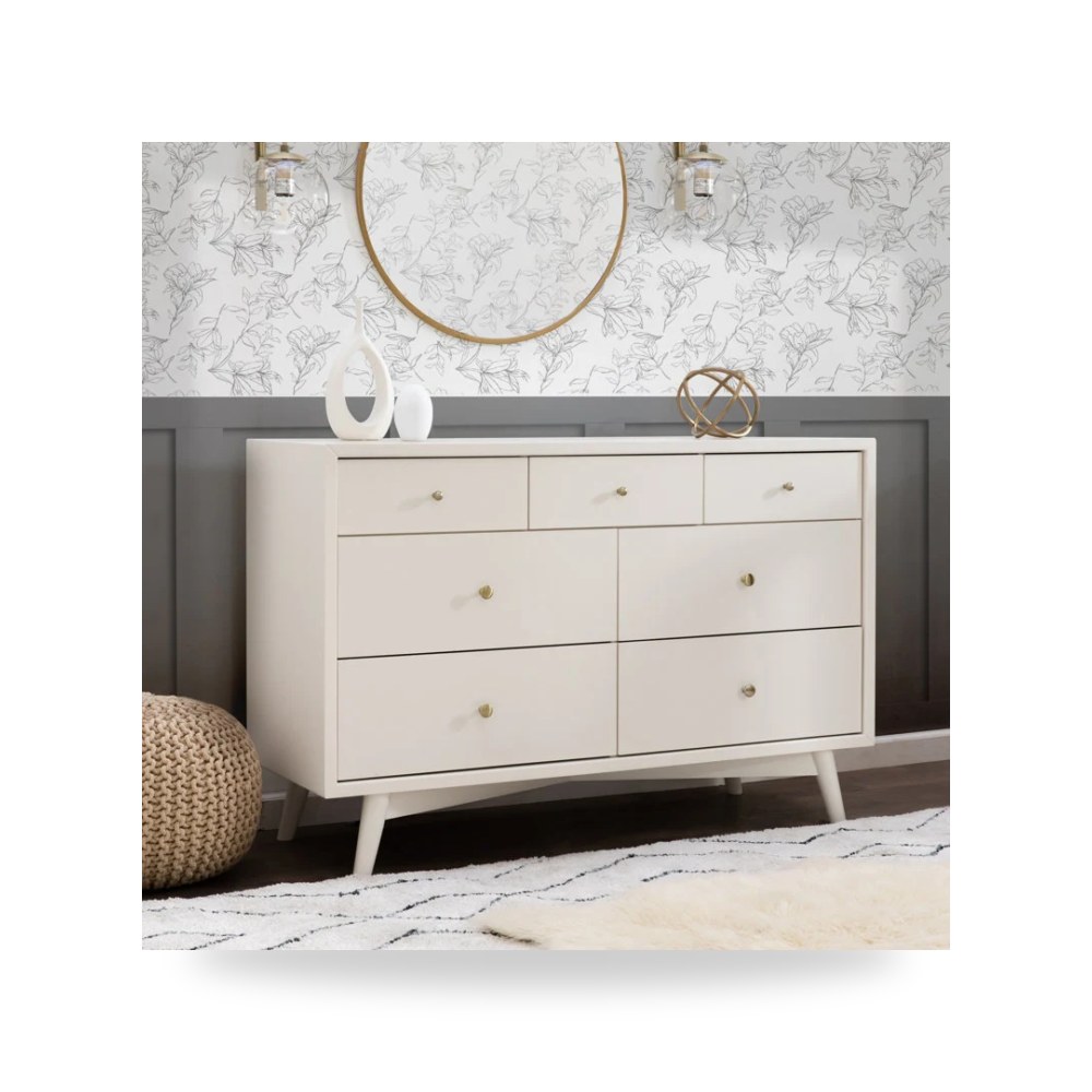 تمنح الطاولة الجانبية البيضاء مظهرًا نظيفًا Royal Furniture