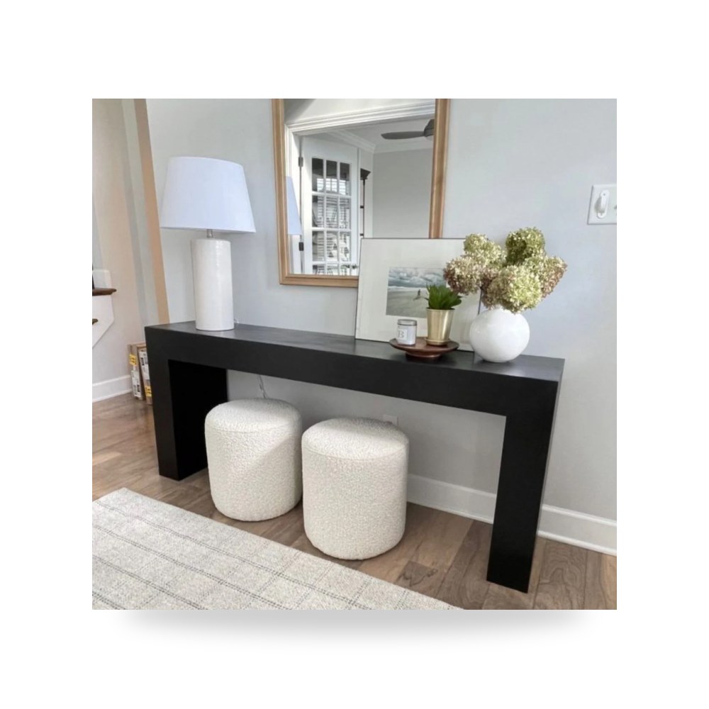 تمنحك طاولة كونسول إيبوني إيدن لمسة عصرية Royal Furniture