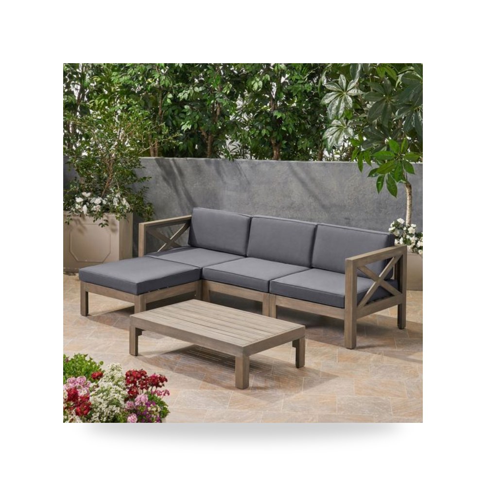 أثاث وتجهيزات خارجية - امنح مساحتك الخارجية لمسة فخمة مع طقم جلوس - من Royal Furniture