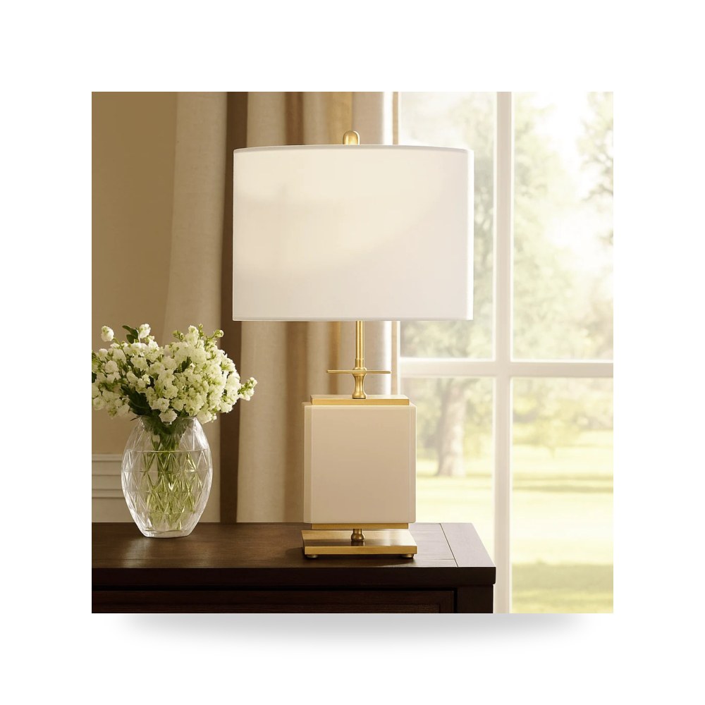 مصباح طاولة سيراميك أبيض SQUARE LAMP, من ساج بروك هوم Sagebrook Home