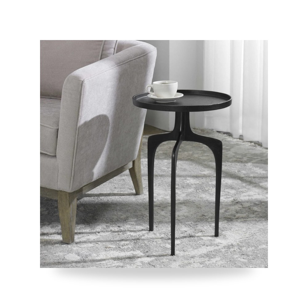 طاولة Kenna Accent , أسود أترموست Uttermost