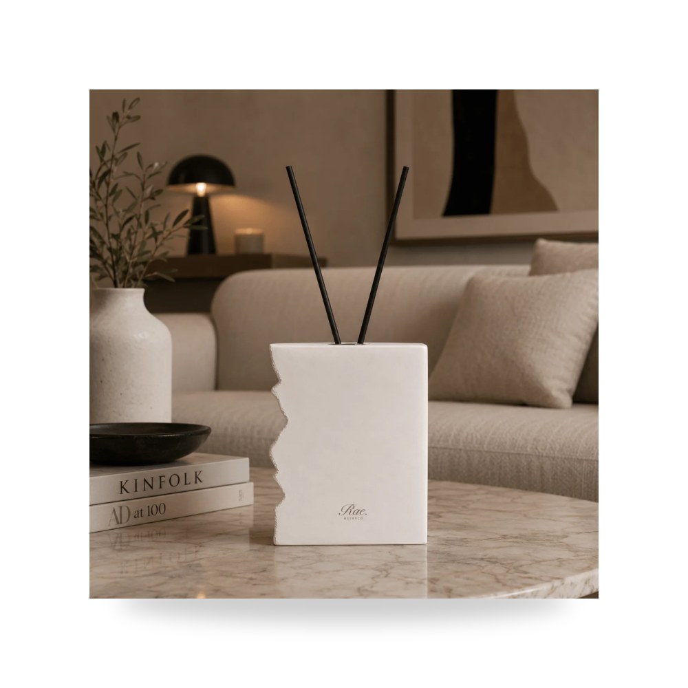زيت عطري ومخلط فواح مميز راي إيسنس