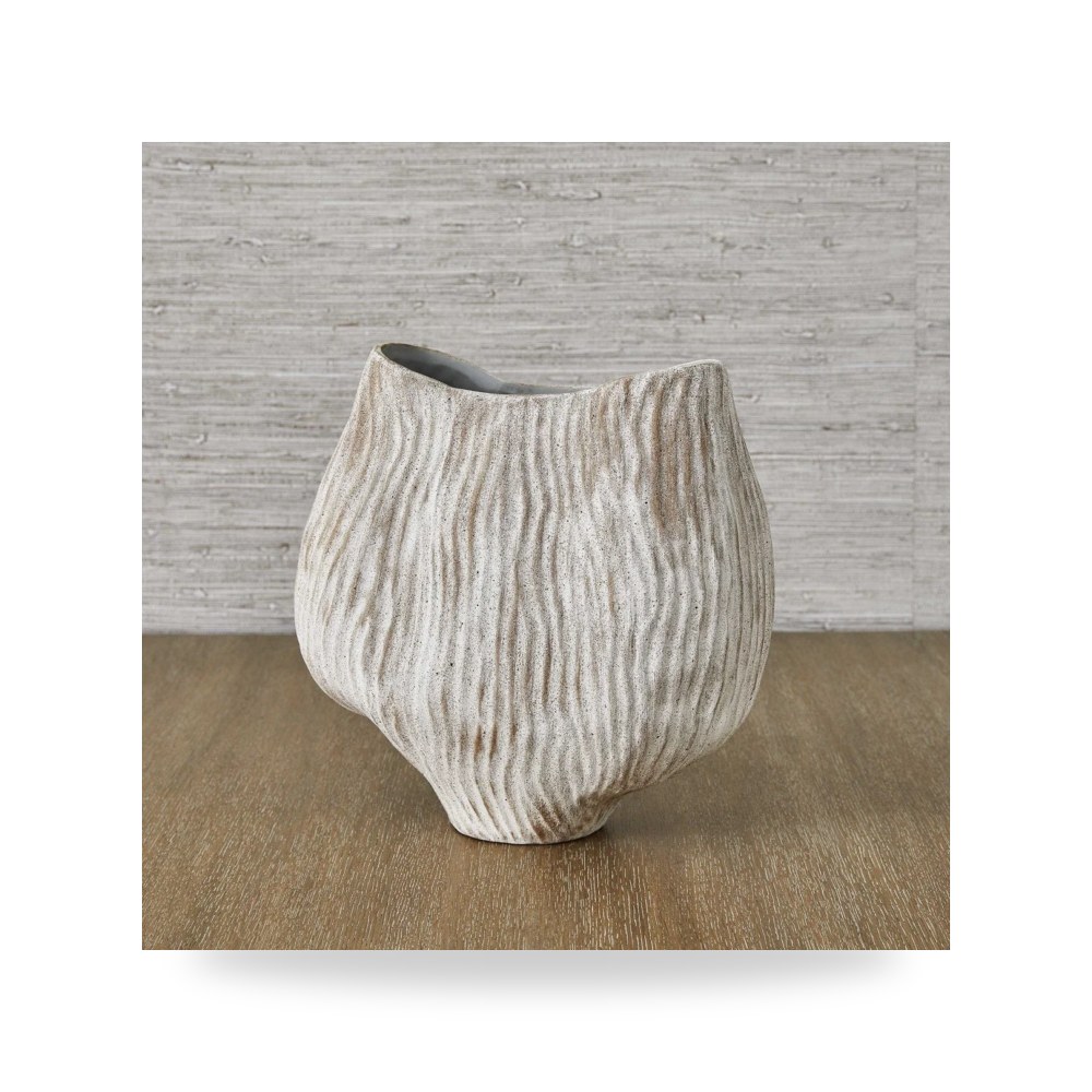 فازة زينة Uttermost موديل R18130 UTT
