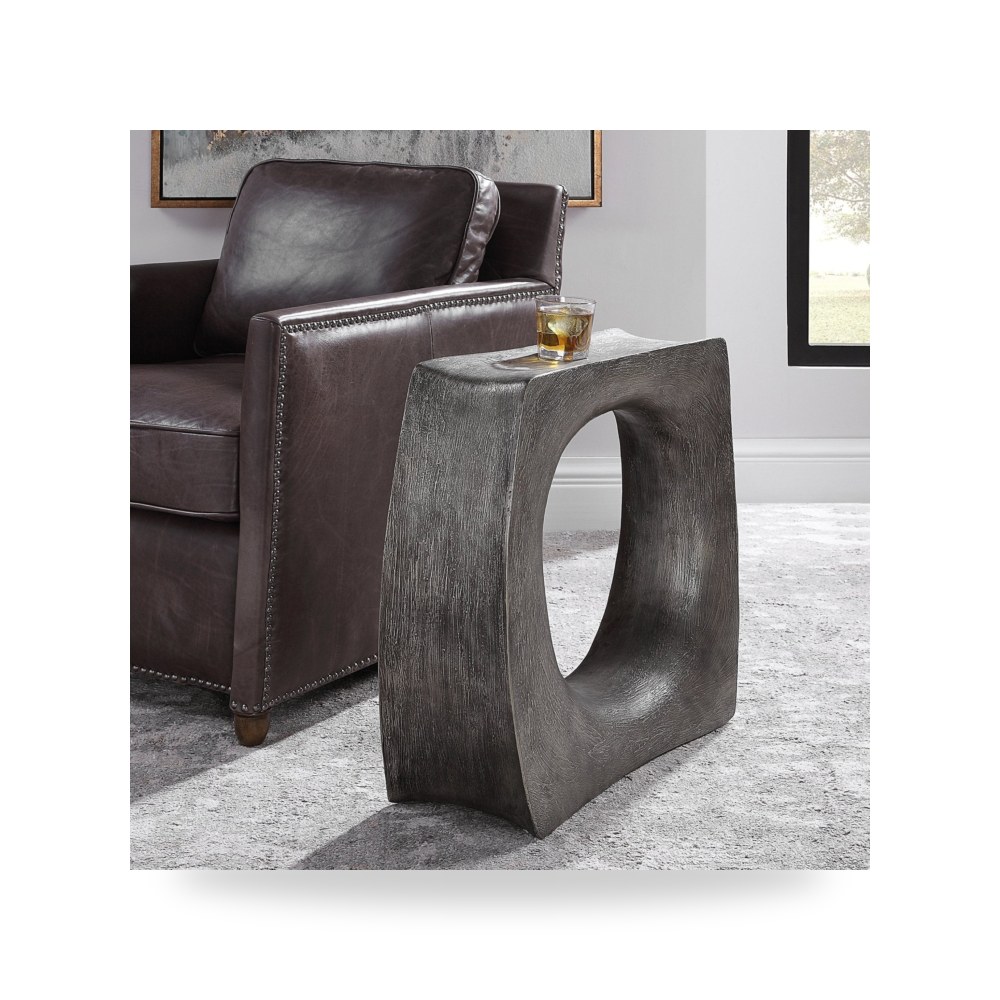طاولة جانبية Valira أترموست Uttermost