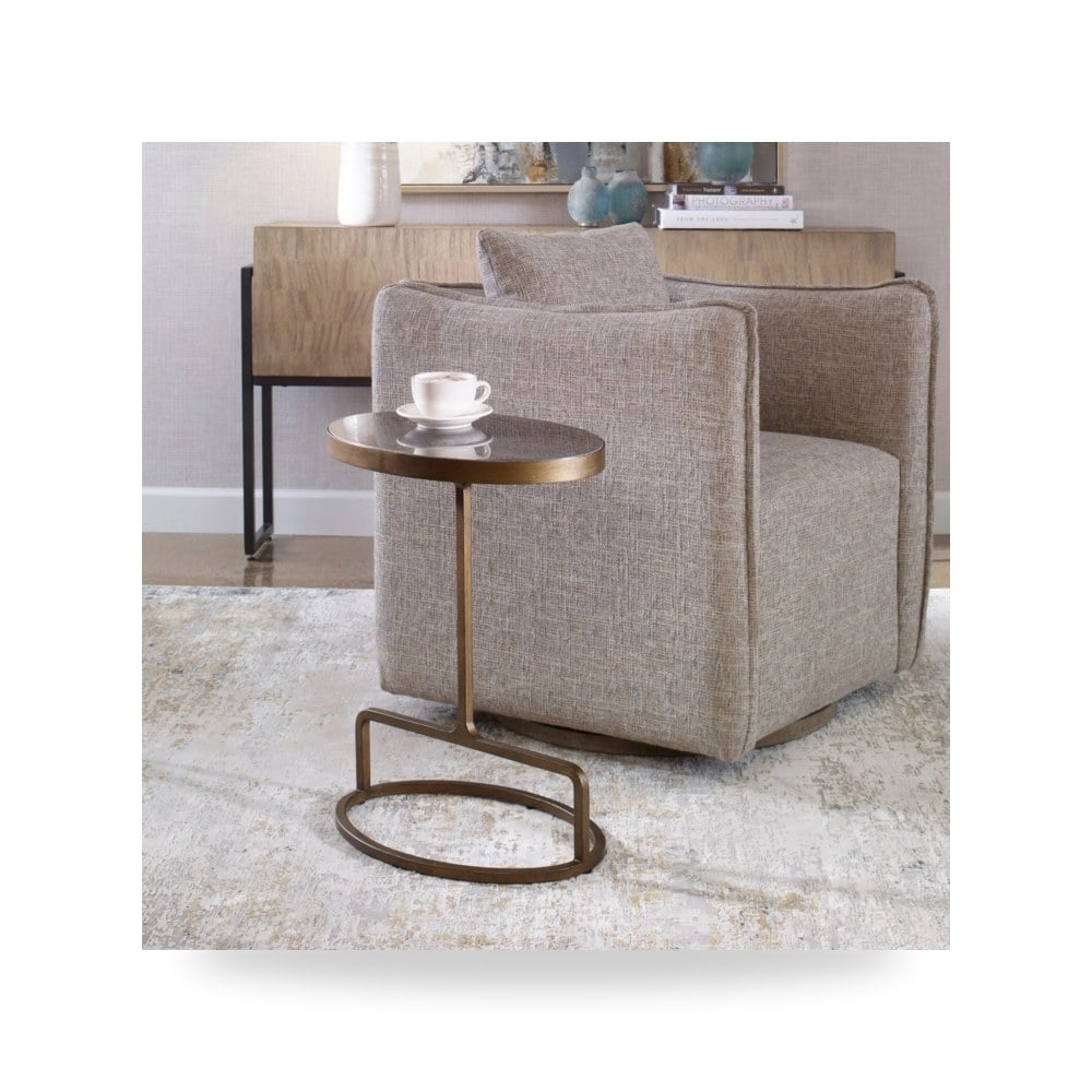طاولة جانبية Jessenia أترموست Uttermost