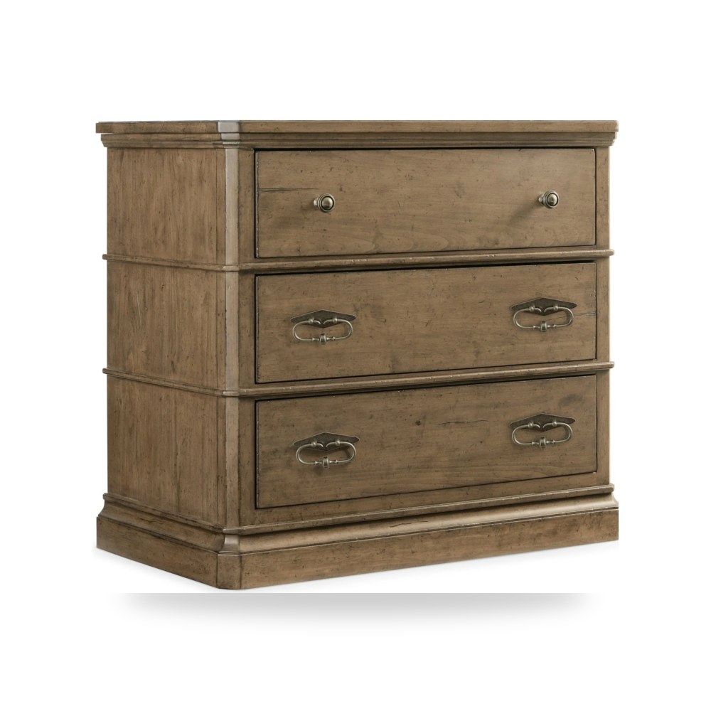 وحدة أدراج وكومودينة غرف نوم - Montebello Three-Drawer Nightstand - من Hooker Furniture